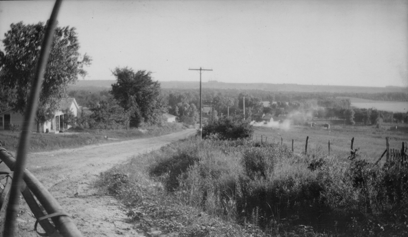 1919f8_country_road_OR_or_MN_or_Canada_c1919