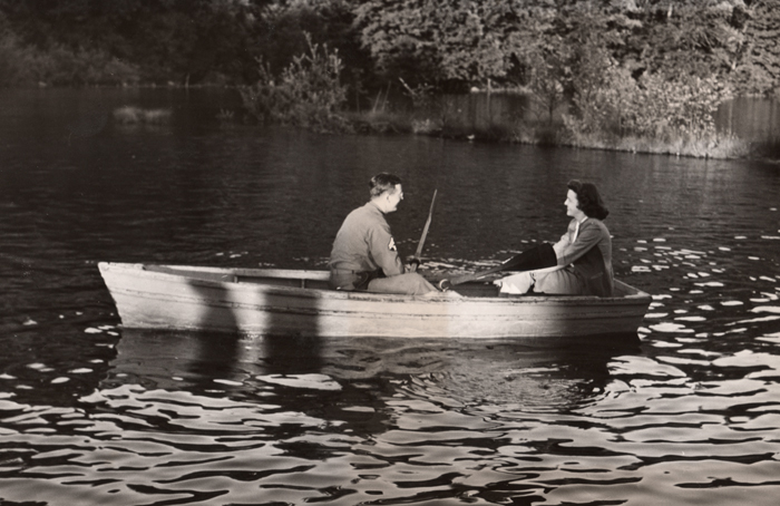 1946t1_DeWayne_Lorna_Lake_Wilderness_Aug1946