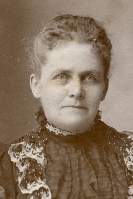 lavinia_wallace_c1880-90_leg