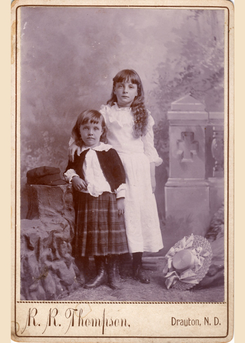 maxwell_ella_wallace_c1891_leg