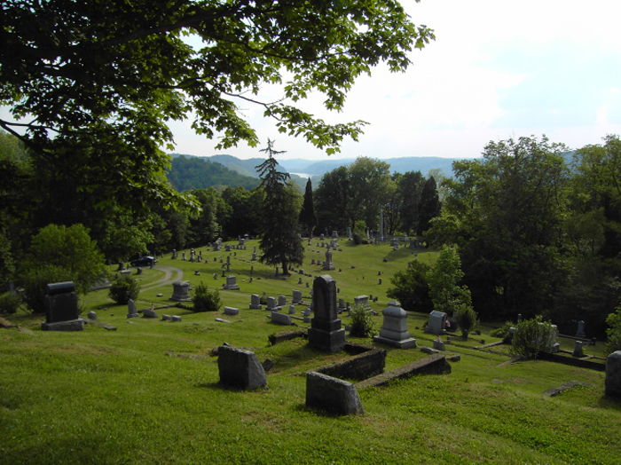 oakwood_cemetery_sistersville