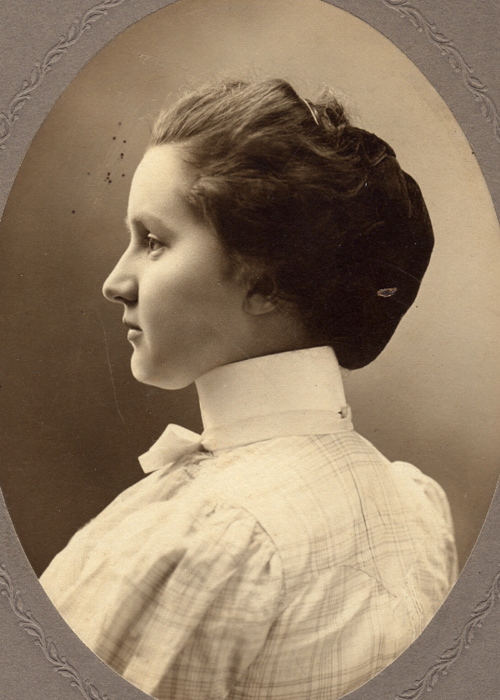 edith_pearl_poapst_1899_leg