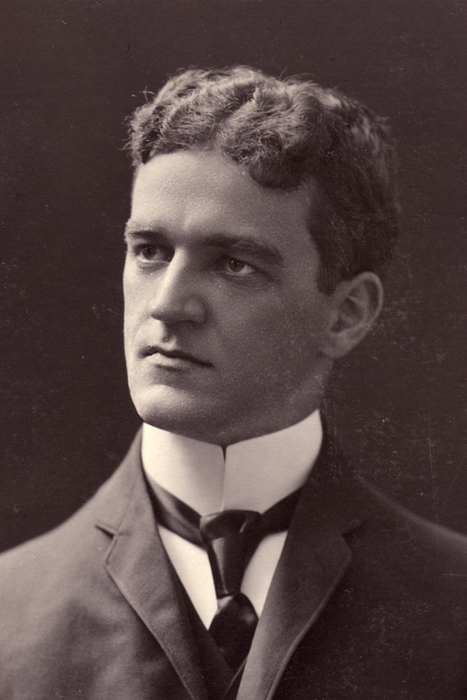 ernest_wallace_c1900_leg