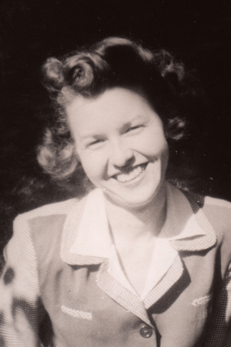 lorna_wallace_johnson_4_jul_1946_leg