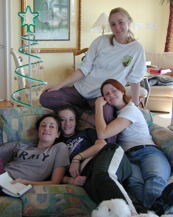 margo_danielle_erica_michelle_23_dec_2003_leg