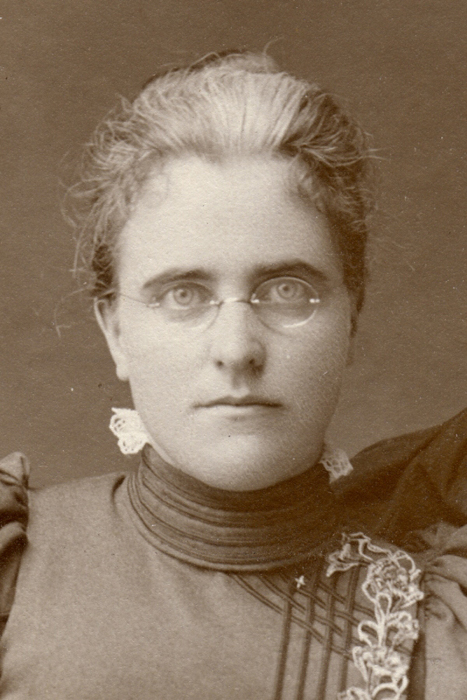 mary_wallace_c1880-90_leg
